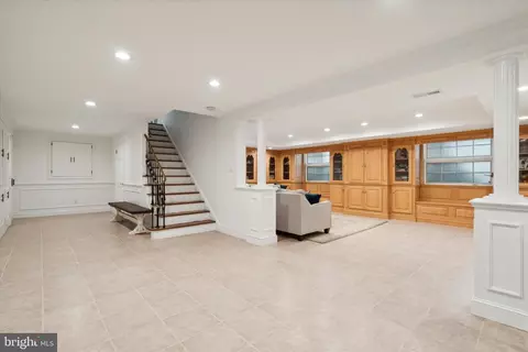 Entry Way - 302 Valley Pl, Wayne, PA 19087 photo 6 of 6