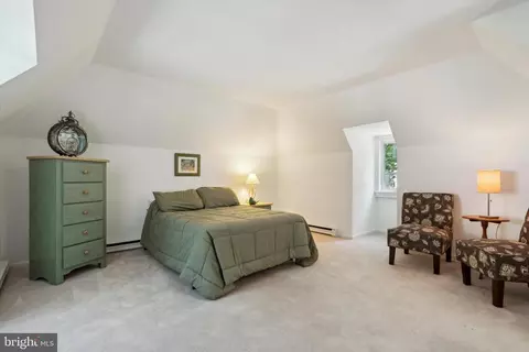 Bedroom - 302 Valley Pl, Wayne, PA 19087 photo 9 of 10