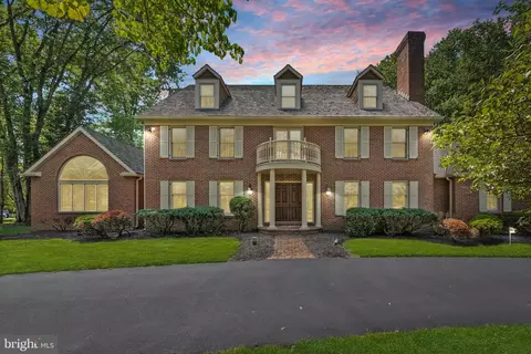 1 Lakeshore Dr, Newtown Square, PA 19073