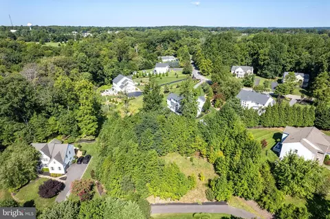 1537 Grand Oak Ln, Garnet Valley, PA 19060