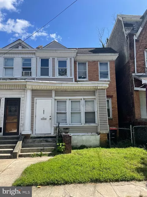 221 W 9th St, Chester, PA 19013