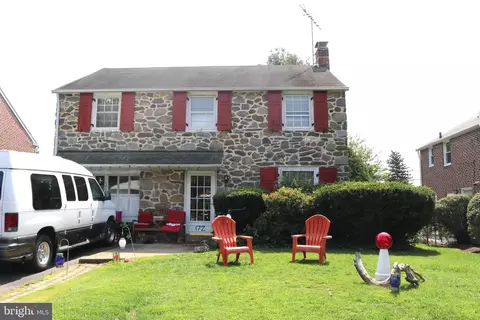 172 Warrior Rd, Drexel Hill, PA 19026