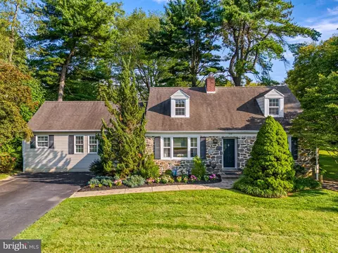 100 E Rose Valley Rd, Wallingford, PA 19086