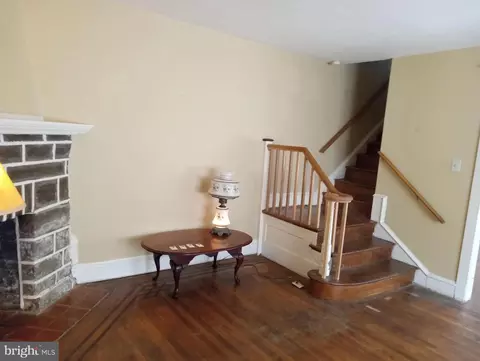 Entry Way - 3 S Brighton Ave, Upper Darby, PA 19082 photo 1 of 2