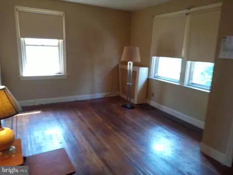 Living - 3 S Brighton Ave, Upper Darby, PA 19082 photo 5 of 5