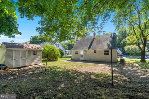 Exterior - 108 E Garrison Rd, Brookhaven, PA 19015 photo 8 of 12