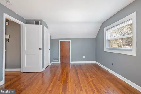 Bedroom - 108 E Garrison Rd, Brookhaven, PA 19015 photo 3 of 3