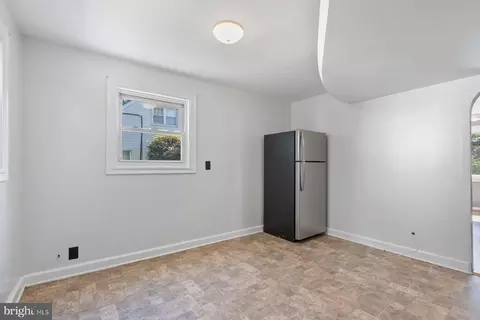 Entry Way - 108 E Garrison Rd, Brookhaven, PA 19015 photo 4 of 5