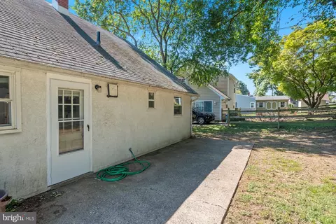 Exterior - 108 E Garrison Rd, Brookhaven, PA 19015 photo 11 of 12