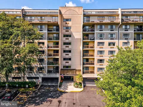 700 Avondale Rd #PH9, Wallingford, PA 19086