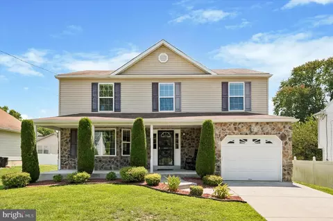 19 Belvue Ter, Aston, PA 19014