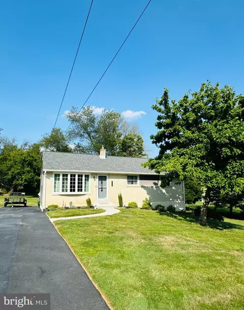 3319 Upland Ave, Ogden, PA 19061 photo 2