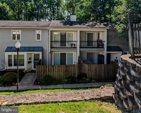 163 E Kenilworth Cir, Newtown Square, PA 19073