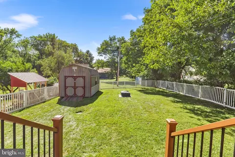 Exterior - 497 Cherry Tree Rd, Aston, PA 19014 photo 4 of 5