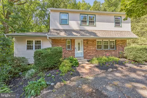 13 Castle Rock Rd, Newtown Square, PA 19073