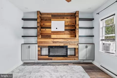 Entry Way - 2416 2nd Ave, Boothwyn, PA 19061 photo 5 of 5