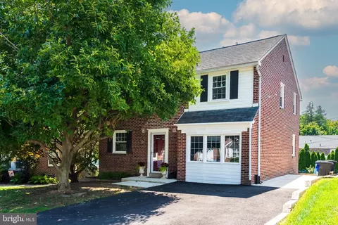 120 Signal Rd, Drexel Hill, PA 19026