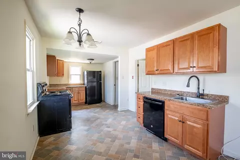935 Hillside Ave, Boothwyn, PA 19061 photo 14