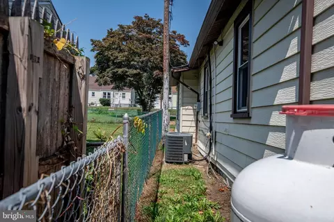 935 Hillside Ave, Boothwyn, PA 19061 photo 6