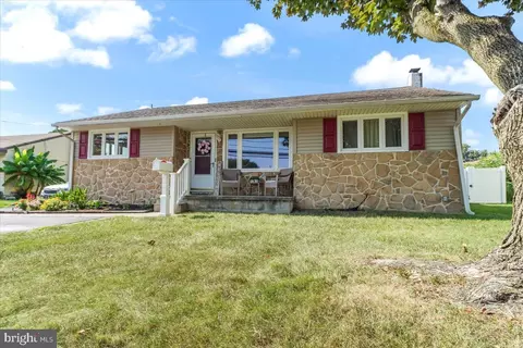 2156 Bridgewater Rd, Aston, PA 19014