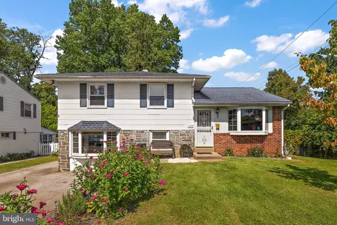 1115 Brookwood Ln, Secane, PA 19018