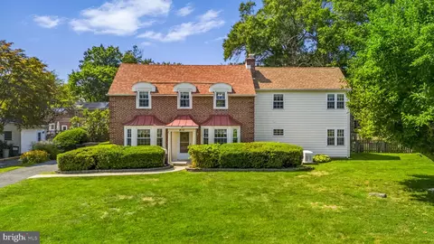 415 Golfview Rd, Wallingford, PA 19086 photo 2