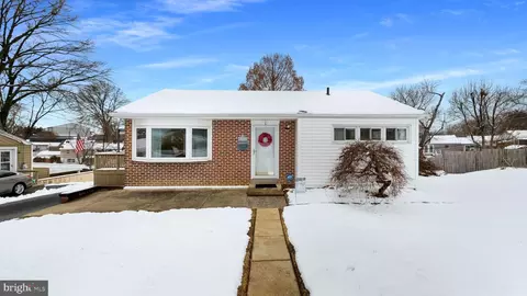 2224 Lee Ln, Aston, PA 19014