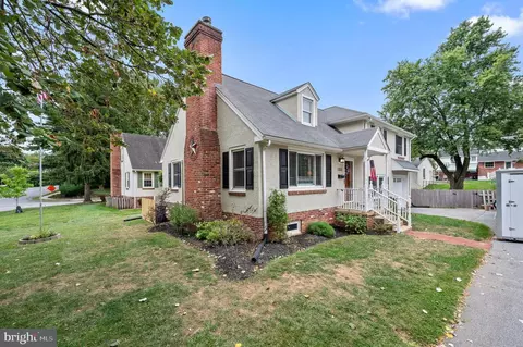 103 Calvarese Ln, Wayne, PA 19087