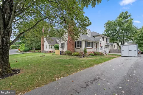 103 Calvarese Ln, Wayne, PA 19087 photo 2