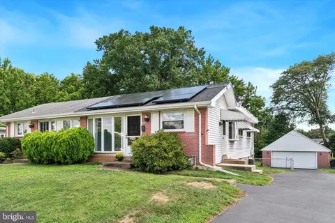522 Devon Rd, Norwood, PA 19074
