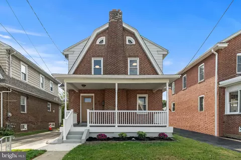 140 E Avon Rd, Brookhaven, PA 19015
