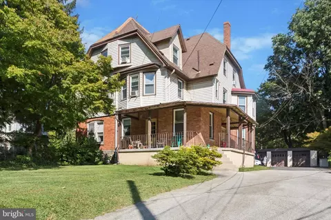 75 W Baltimore Ave, Lansdowne, PA 19050