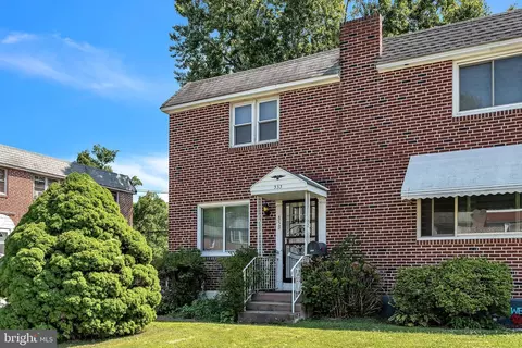 353 Greenwood Rd, Sharon Hill, PA 19079
