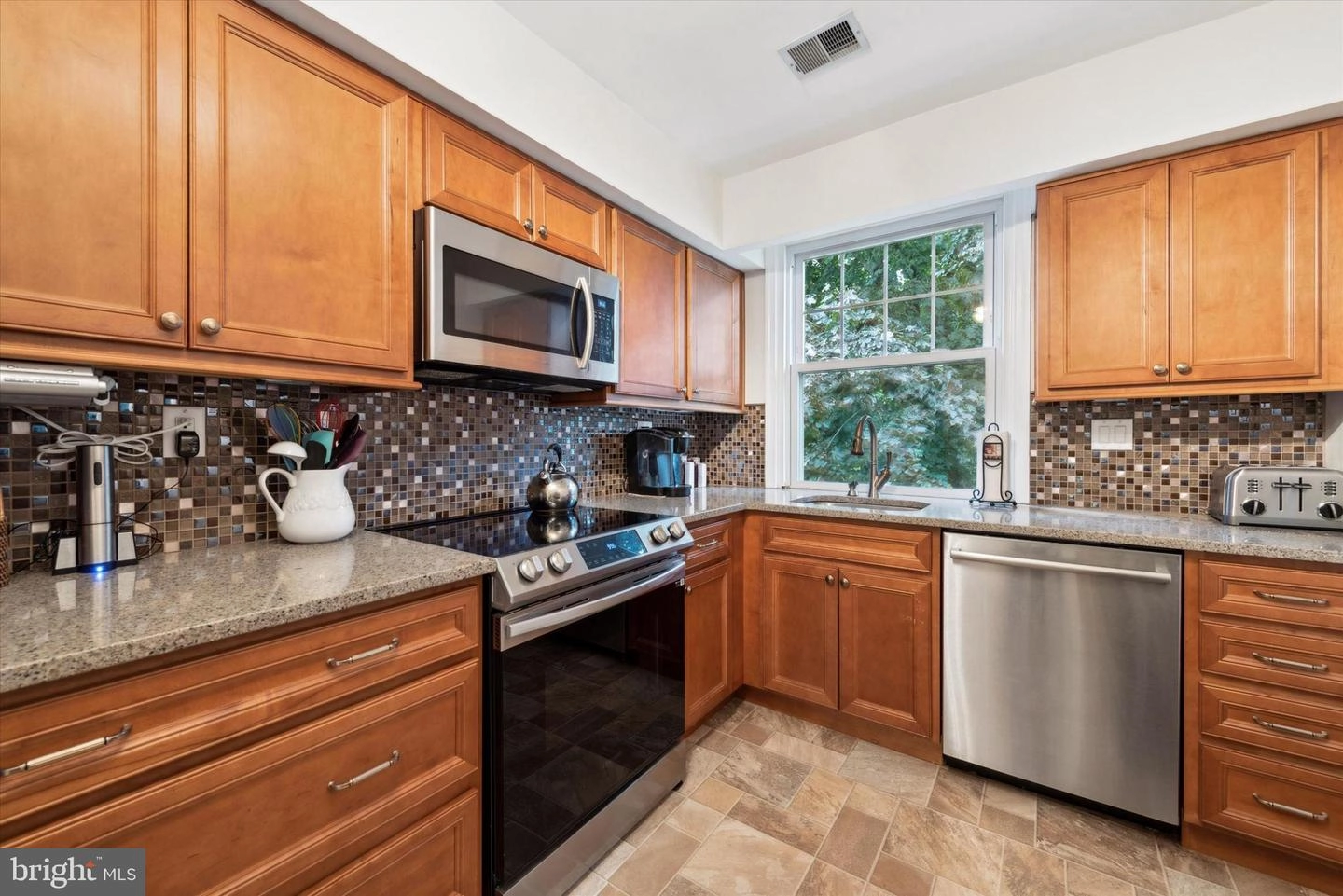 Kitchen - 500 E Lancaster Ave #119D, Wayne, PA 19087 photo 2 of 3