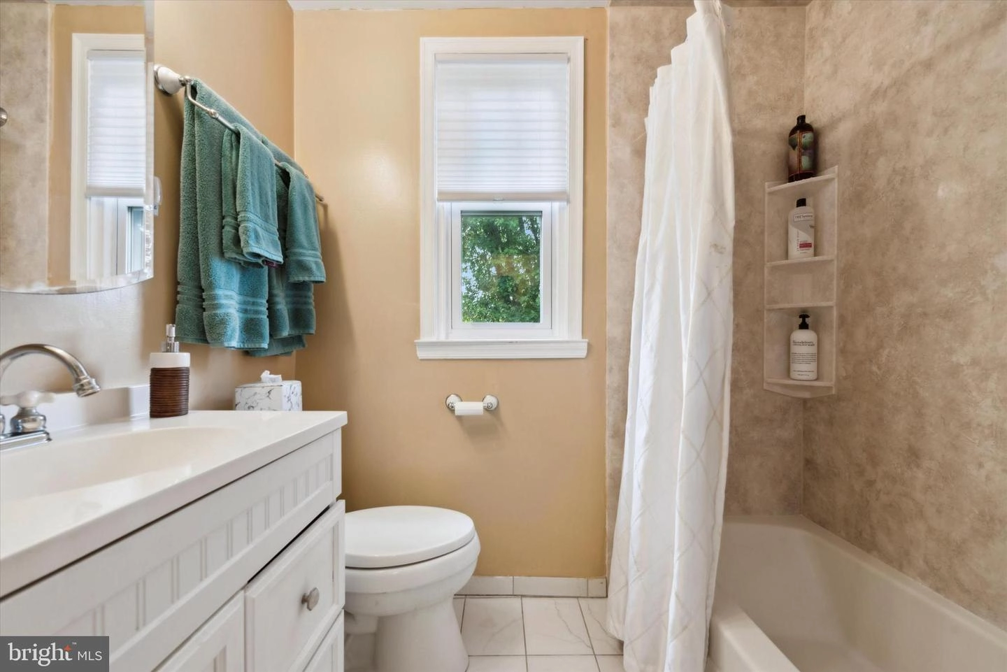 Bath - 500 E Lancaster Ave #119D, Wayne, PA 19087 photo 1 of 2