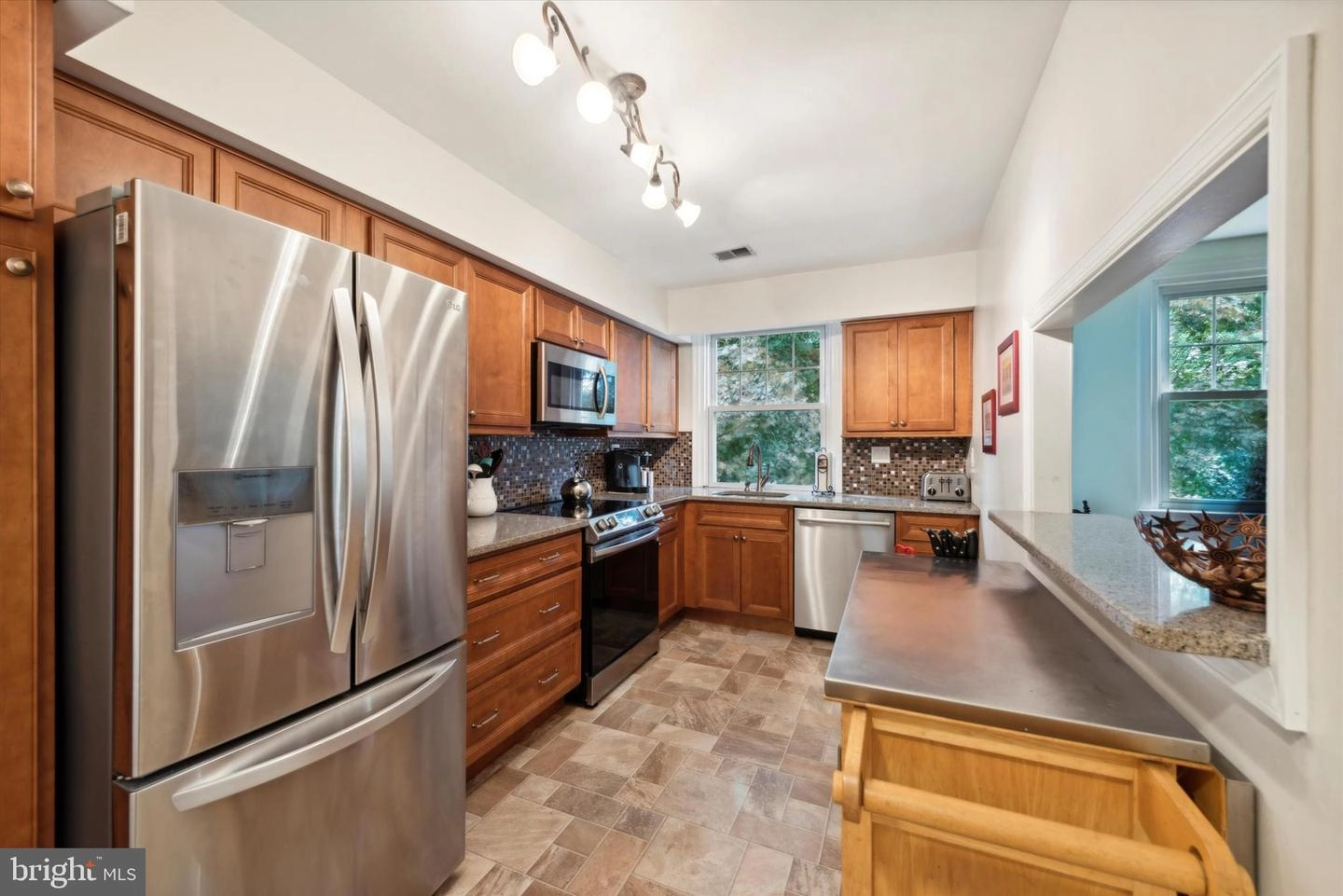 Kitchen - 500 E Lancaster Ave #119D, Wayne, PA 19087 photo 3 of 3