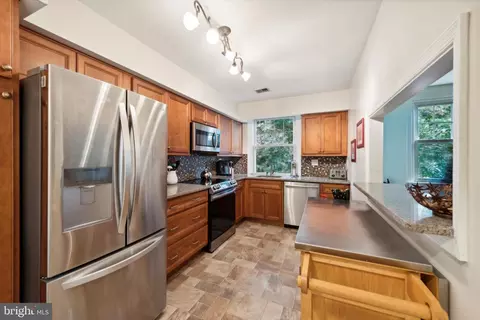 Kitchen - 500 E Lancaster Ave #119D, Wayne, PA 19087 photo 3 of 3