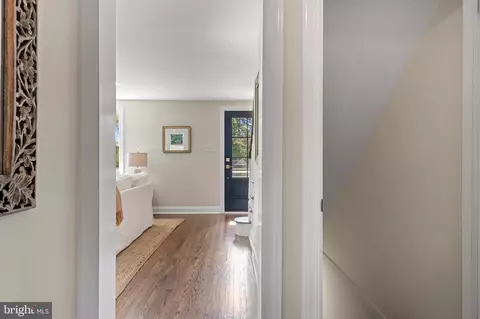 Entry Way - 807 Eagle Rd, Wayne, PA 19087 photo 16 of 17