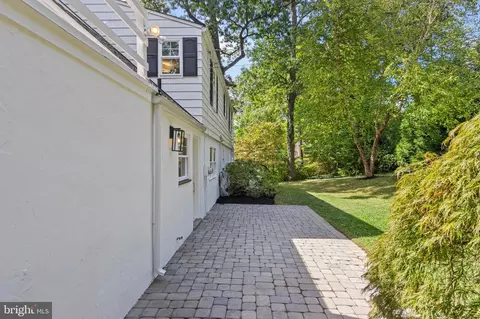 Exterior - 807 Eagle Rd, Wayne, PA 19087 photo 11 of 13