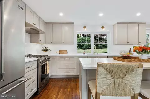 Kitchen - 807 Eagle Rd, Wayne, PA 19087 photo 7 of 8