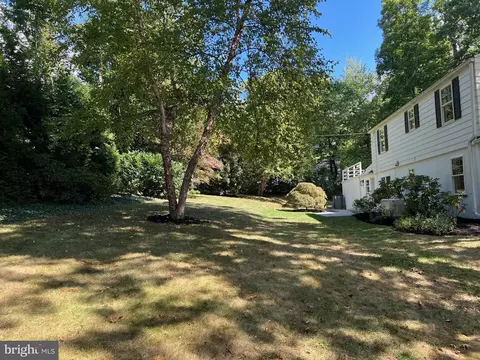 Exterior - 807 Eagle Rd, Wayne, PA 19087 photo 8 of 13