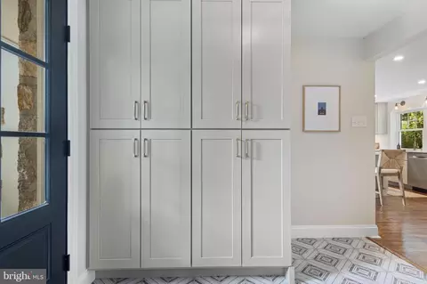 Entry Way - 807 Eagle Rd, Wayne, PA 19087 photo 5 of 17