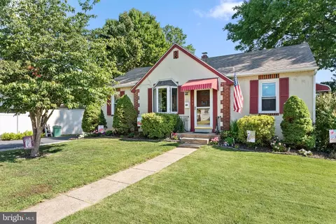 132 Virginia Ave, Folsom, PA 19033