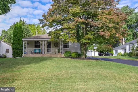 901 Girard Ave, Swarthmore, PA 19081