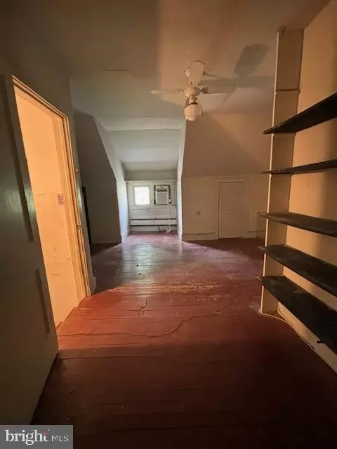 Entry Way - 423 Spruce Ave, Upper Darby, PA 19082 photo 6 of 6