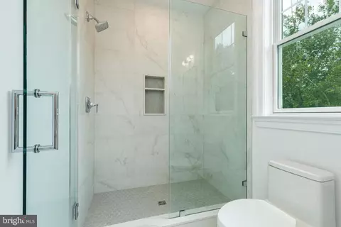 Bath - 309 Overhill Rd, Wayne, PA 19087 photo 14 of 17