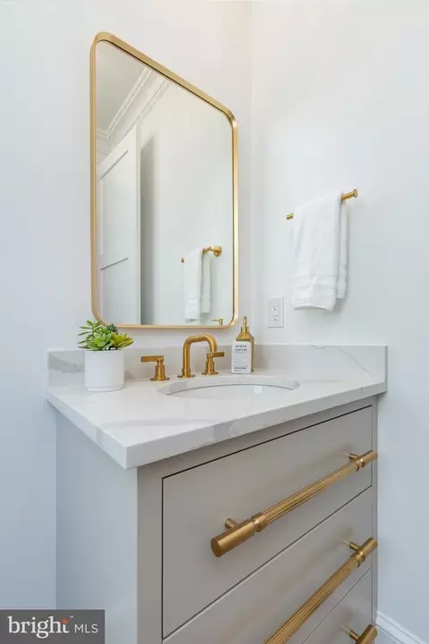 Bath - 309 Overhill Rd, Wayne, PA 19087 photo 1 of 17