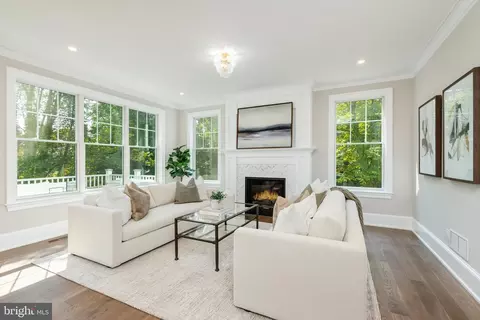 Living - 309 Overhill Rd, Wayne, PA 19087 photo 1 of 4