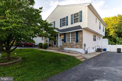 189 Burk Ave, Ridley Park, PA 19078