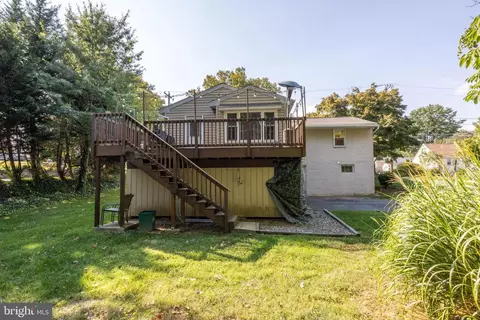 Exterior - 405 Ryanard Rd, Wallingford, PA 19086 photo 2 of 8